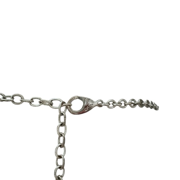 Elegant Statement Necklace Faceted Acrylic Stones Sparkly Black and Silver 16” - Picture 4 of 6